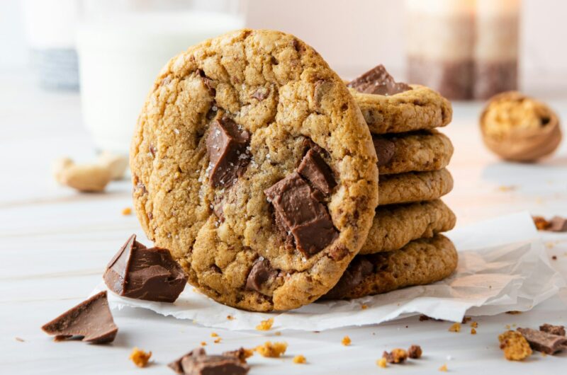Vegan Chocolate Chip Cookies (Soft, Chewy & Irresistible)